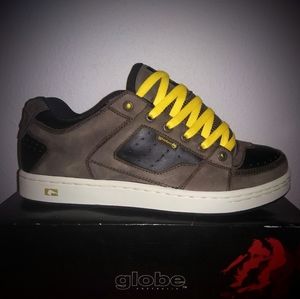 SOLD Globe Appleyard Rewire sz11.5(2005)